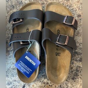 NWT Birkenstock Arizona Dark Brown Sandals size 42